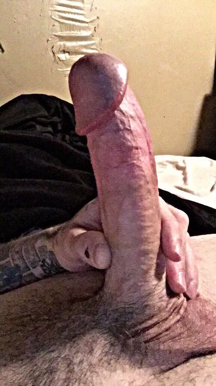 (27) dicks so big itâ€™ll make your jaw drop (;