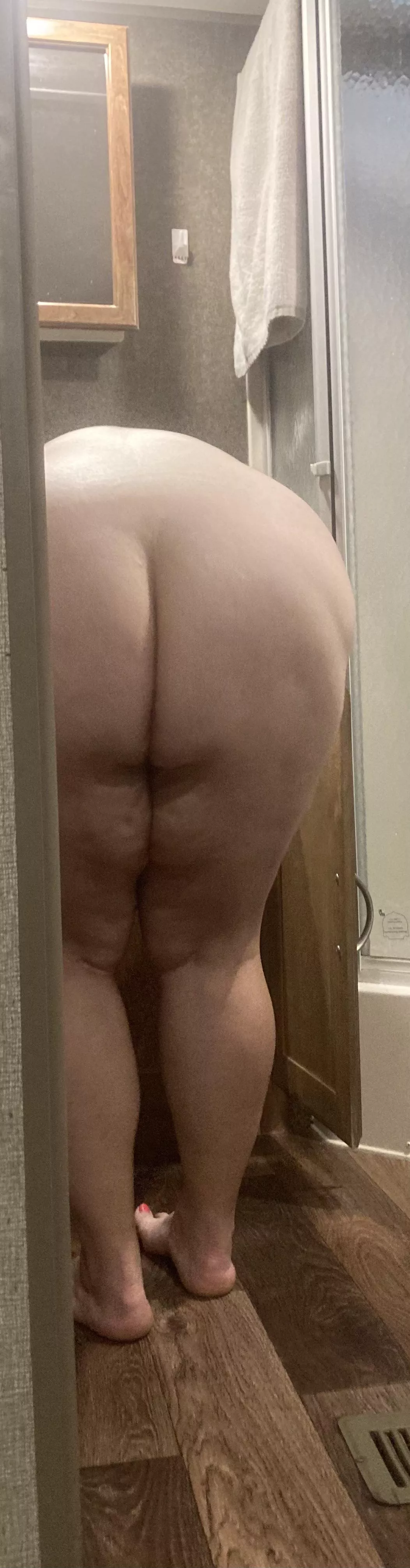 27F Hubby wants to know if you can fill my whole crack ;)