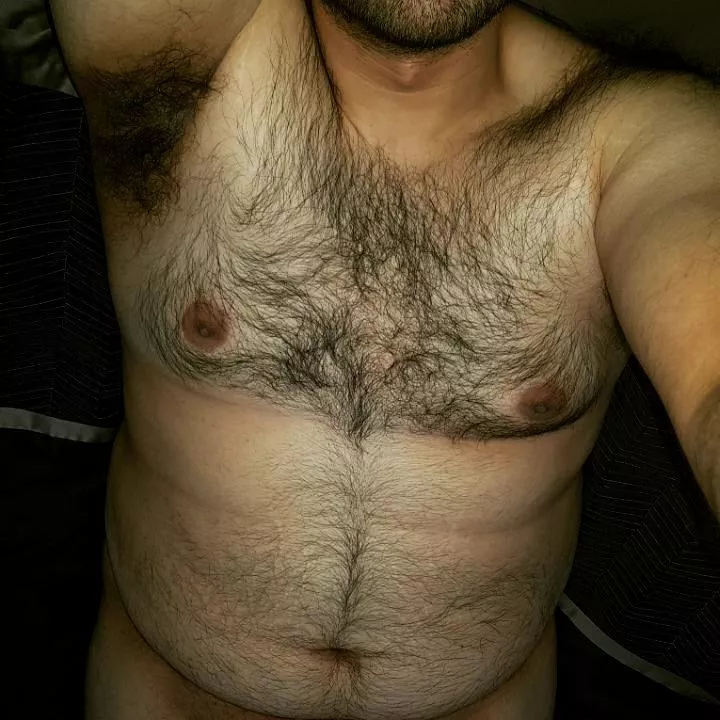 27m Looking for company on Snapchat, Nightfury777, love chasers/beefy guys with a bush