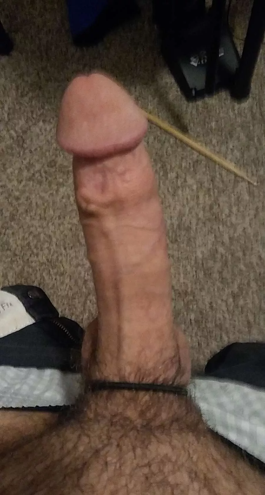 28 [M4R] I wish I had a roommate that caught me with my cock out. I mean, could you refuse?