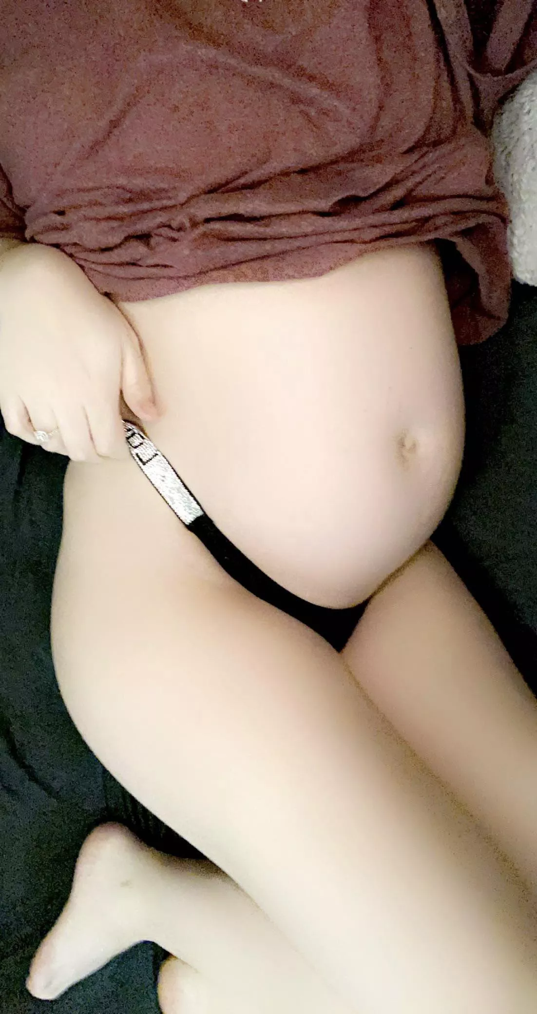 28 weeks and I think I still look alright (;