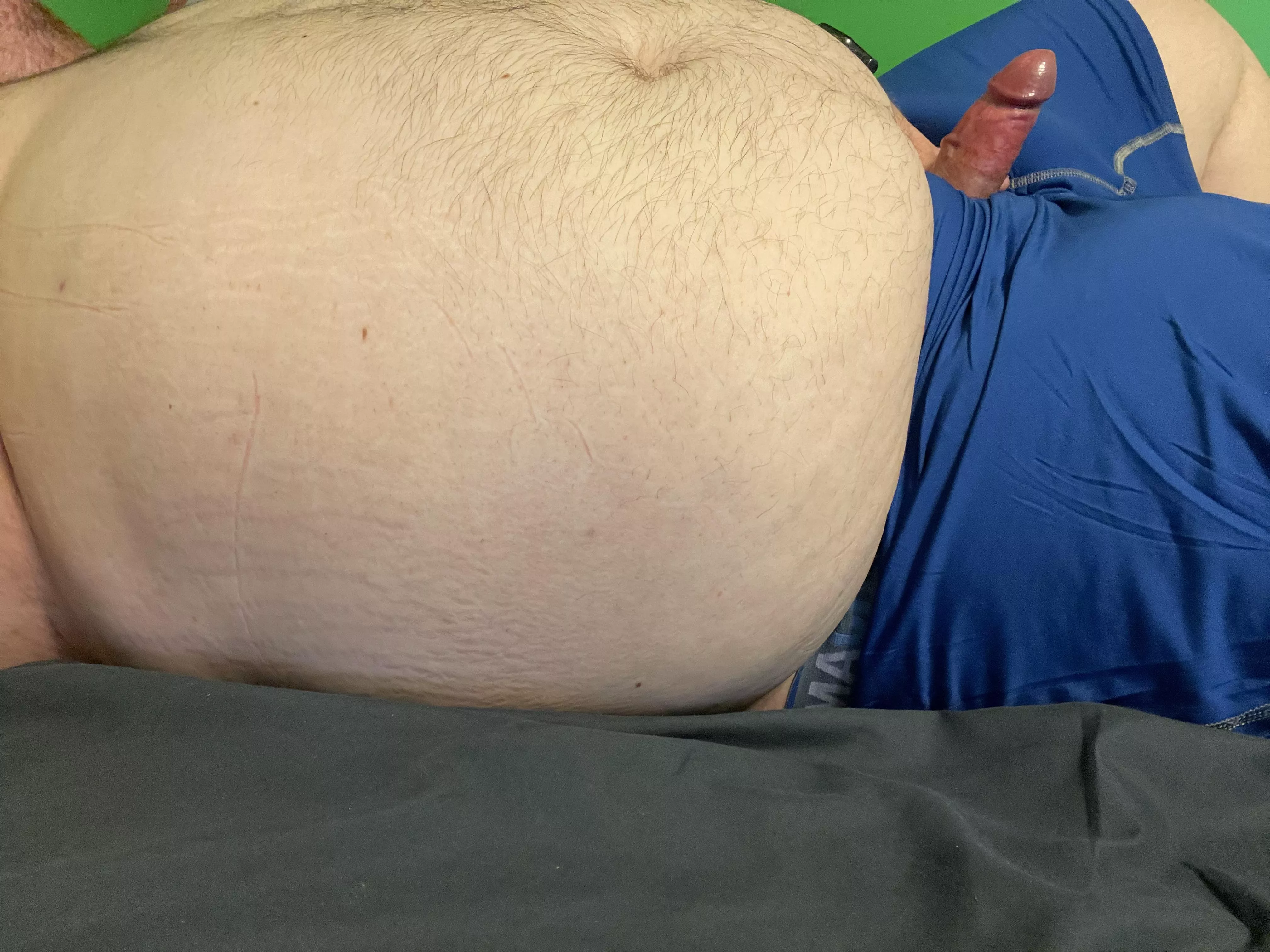 [29] BIG BELLY. tiny dick.