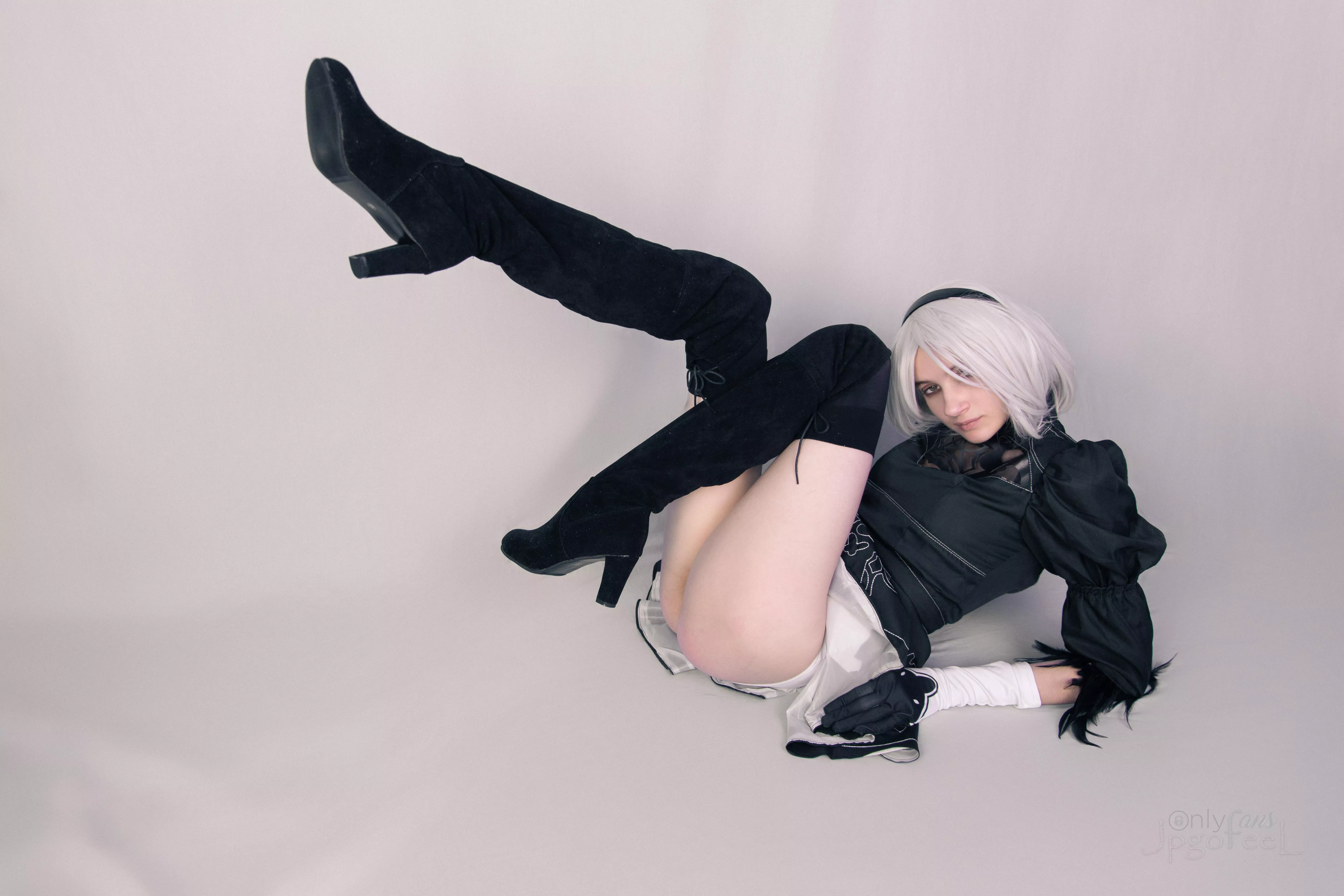 2B by Starkfilia