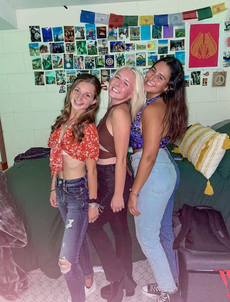 3 College Girls