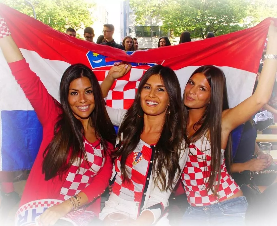 3 Croatian girls