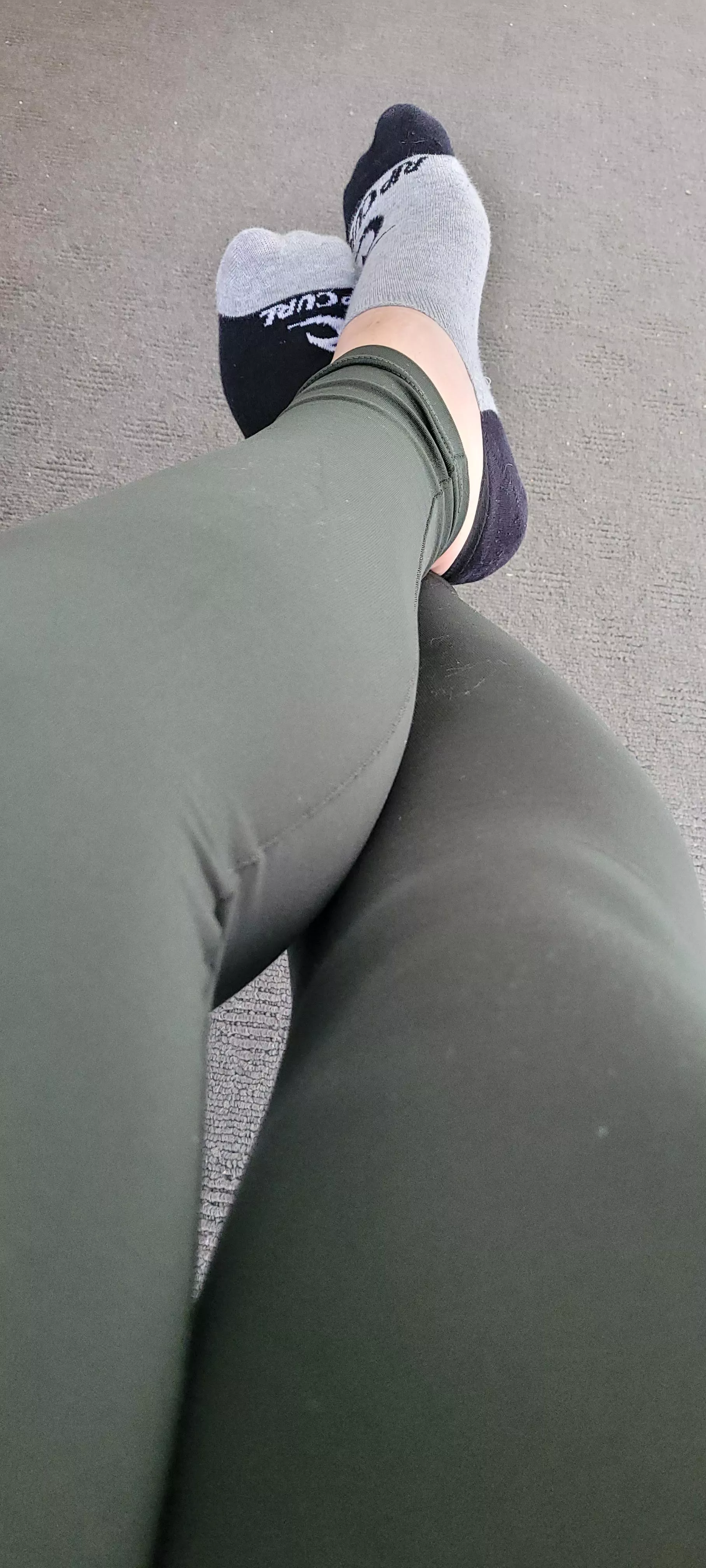 [30M] So I did a thing today, I indulged my fetish of tight fitting clothes and bought myself a pair of casual leggings ðŸ˜ˆ