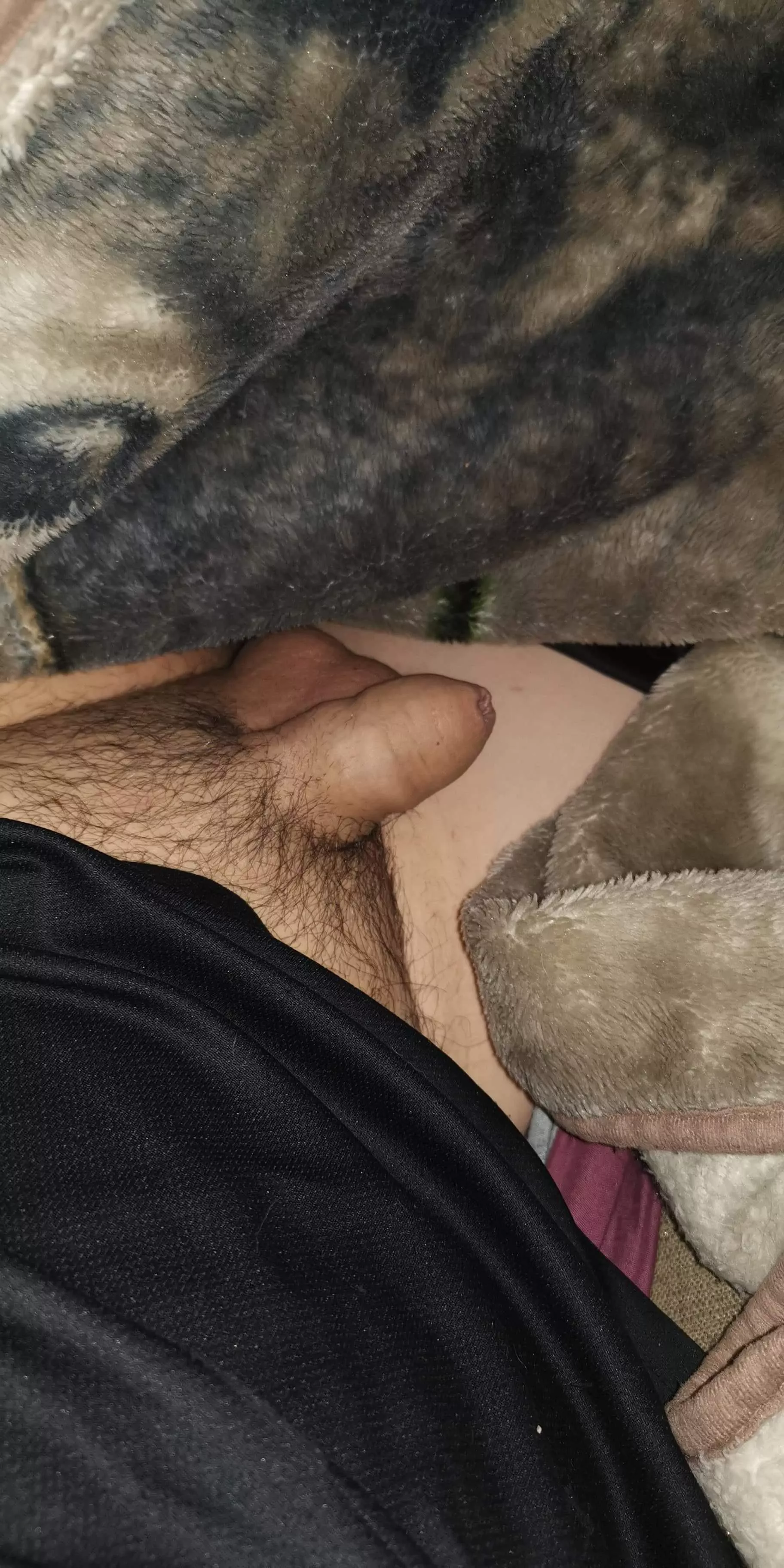 [34] cum lay down with daddy my boy ;)