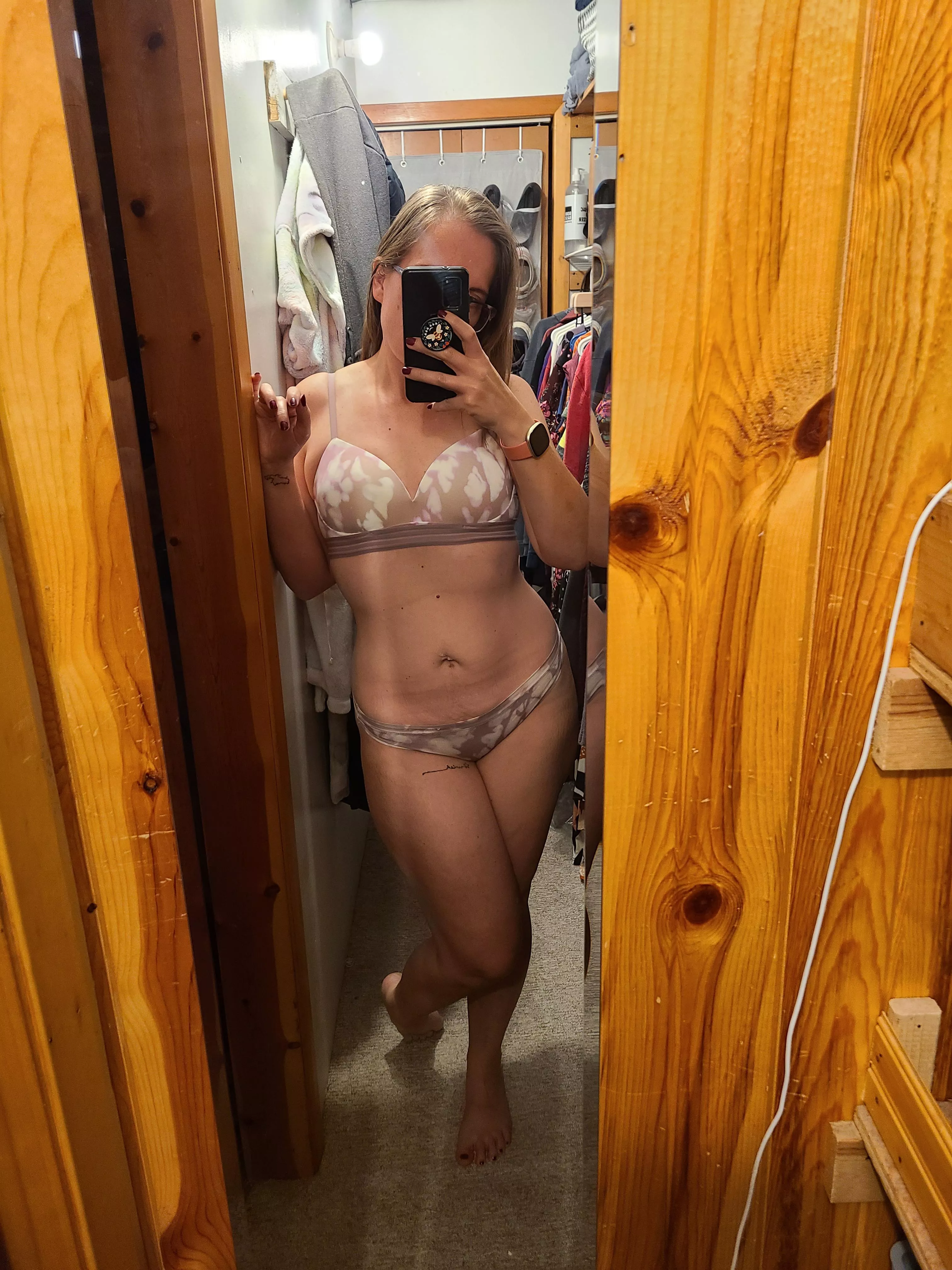 34[f] teacher, mom, wife. I love matching bra and panty sets. Enjoy your Friday night!