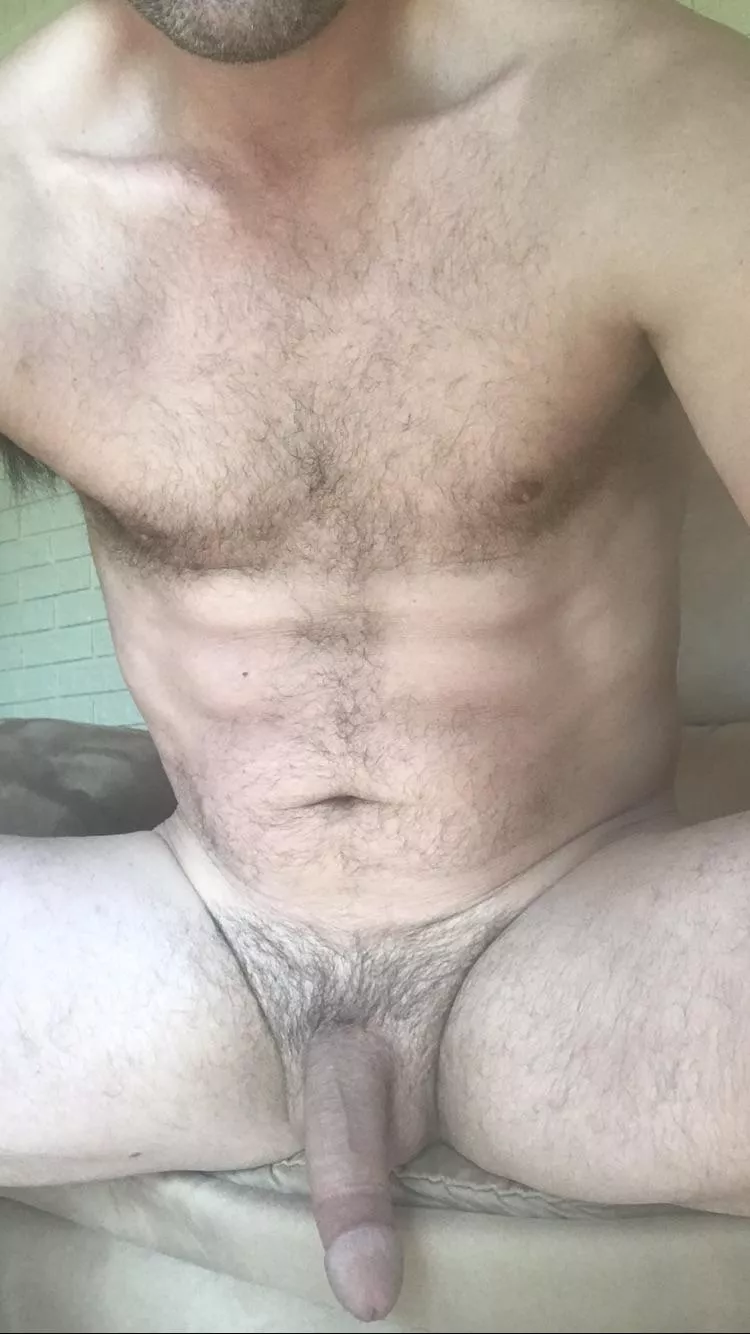 [41] Just hanging out on a FridayðŸ†ðŸ˜œ