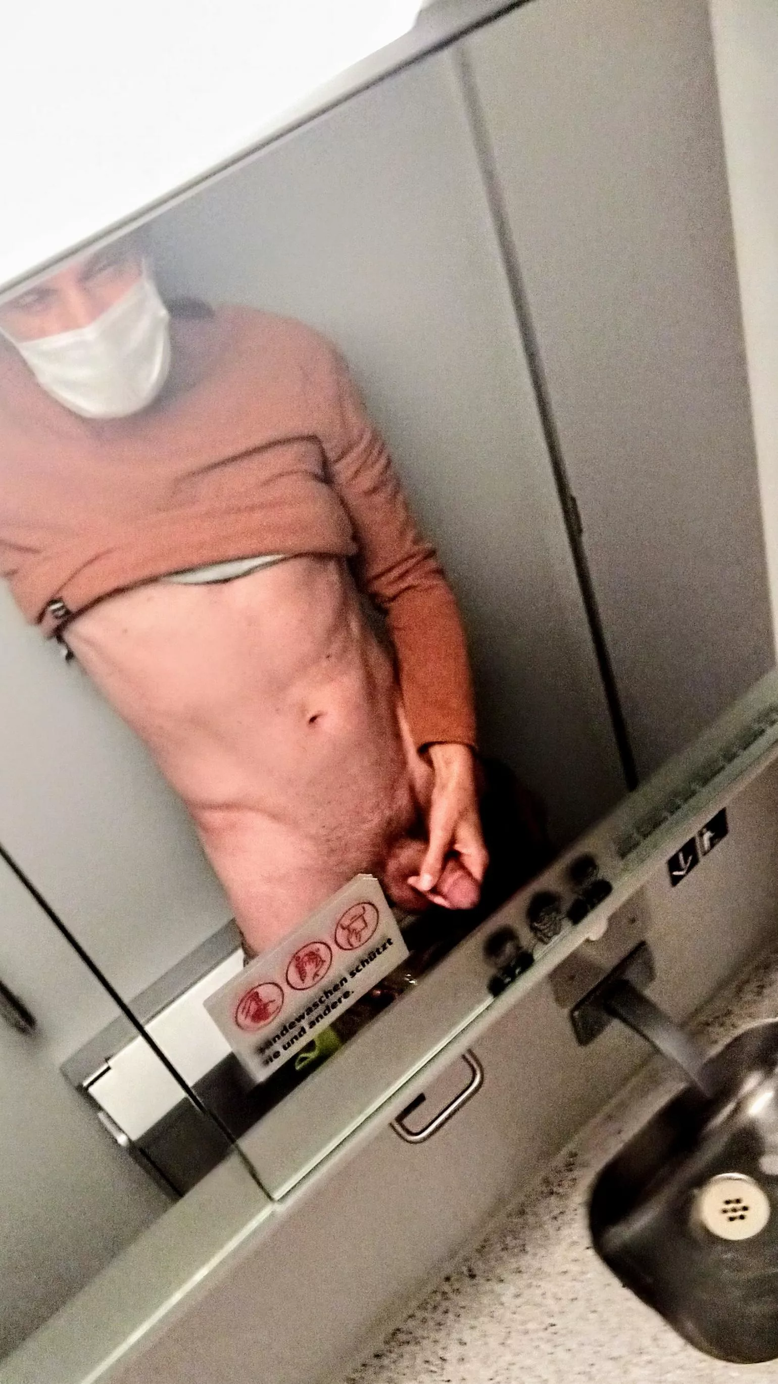 [43] Just a quick and dirty shot live from the train 🚆