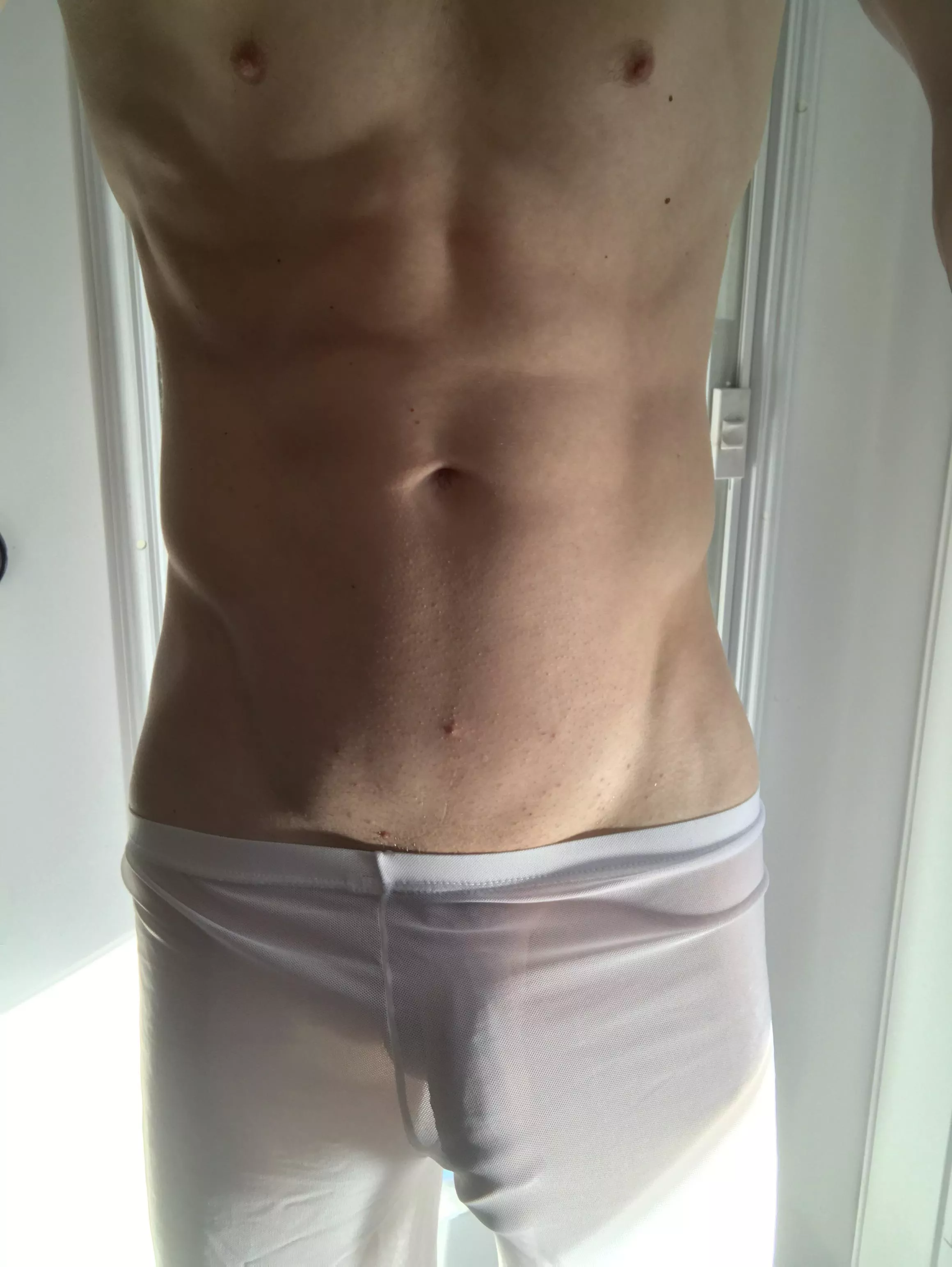 [44] Lounge wear