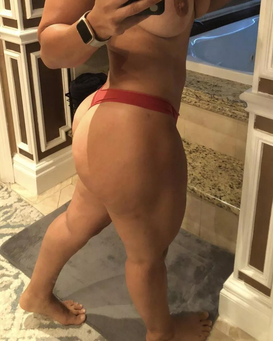 47 year old Latina big booty milfâ€¦ smash?