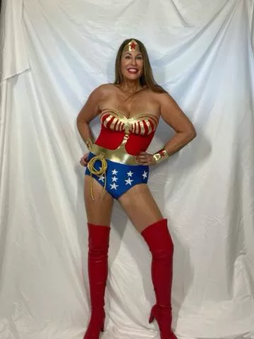 54 yo - who was a fan of the 1970’s Wonder Woman 🙋🏻‍♀️