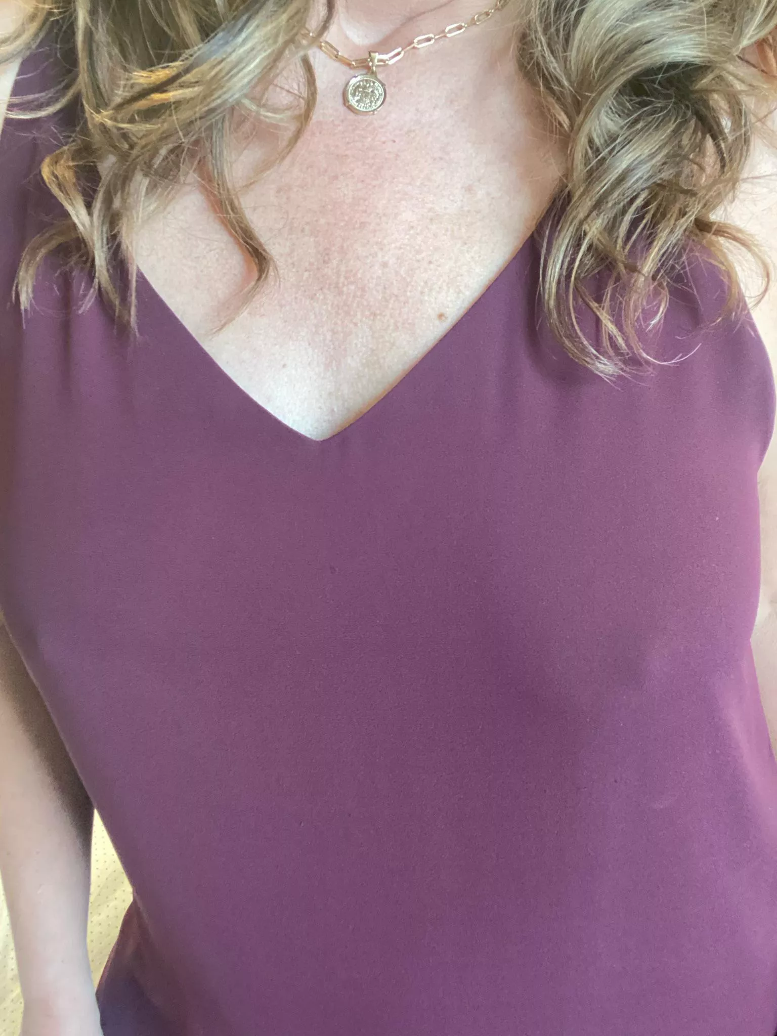 54yo Exec purple pokies at the office