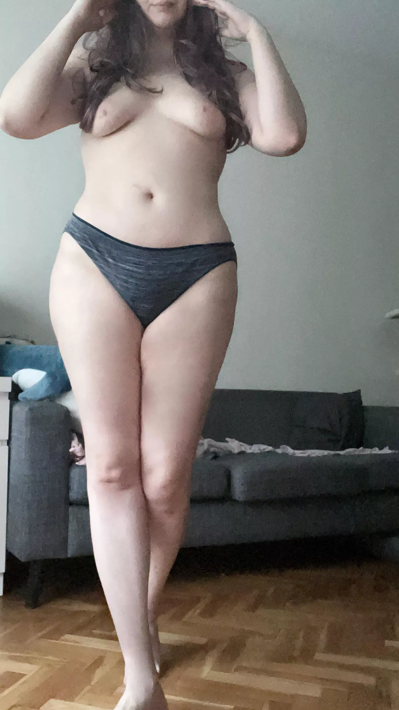 [6â€™2] [F] Iâ€™m basically all legs âœ¨