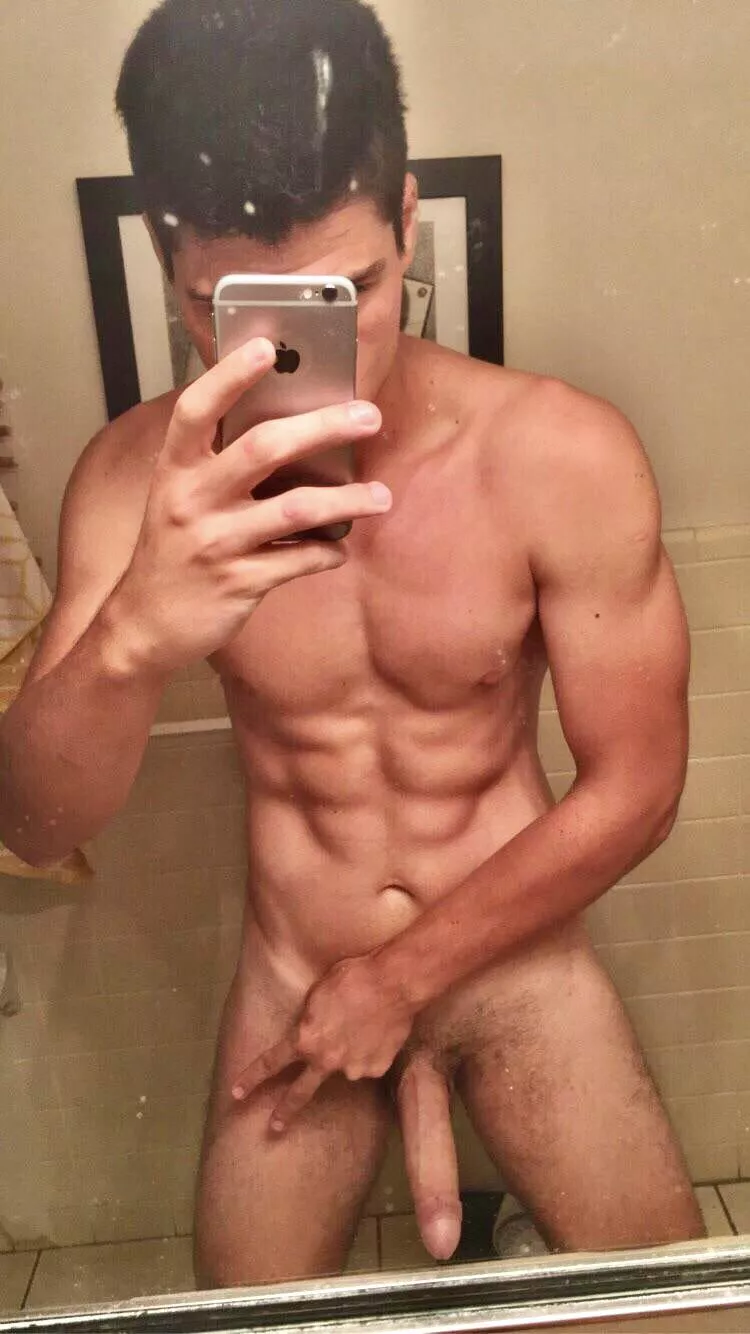 6’3 muscle stud