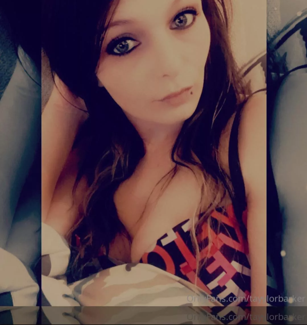 70% off Sale ⭐ $3 SUB ⭐Bored ❓ Lonely ❔Come play with this slutty Canadian girl❣ Daily Posts🍭NO PPV🍭Squirting🍭Anal🍭Toys🍭Custom FREE Give Aways🍭Customs Photo's & Video's🍭Video Calls🍭Cock Ratings🍭KINK FRIENDY 🍭