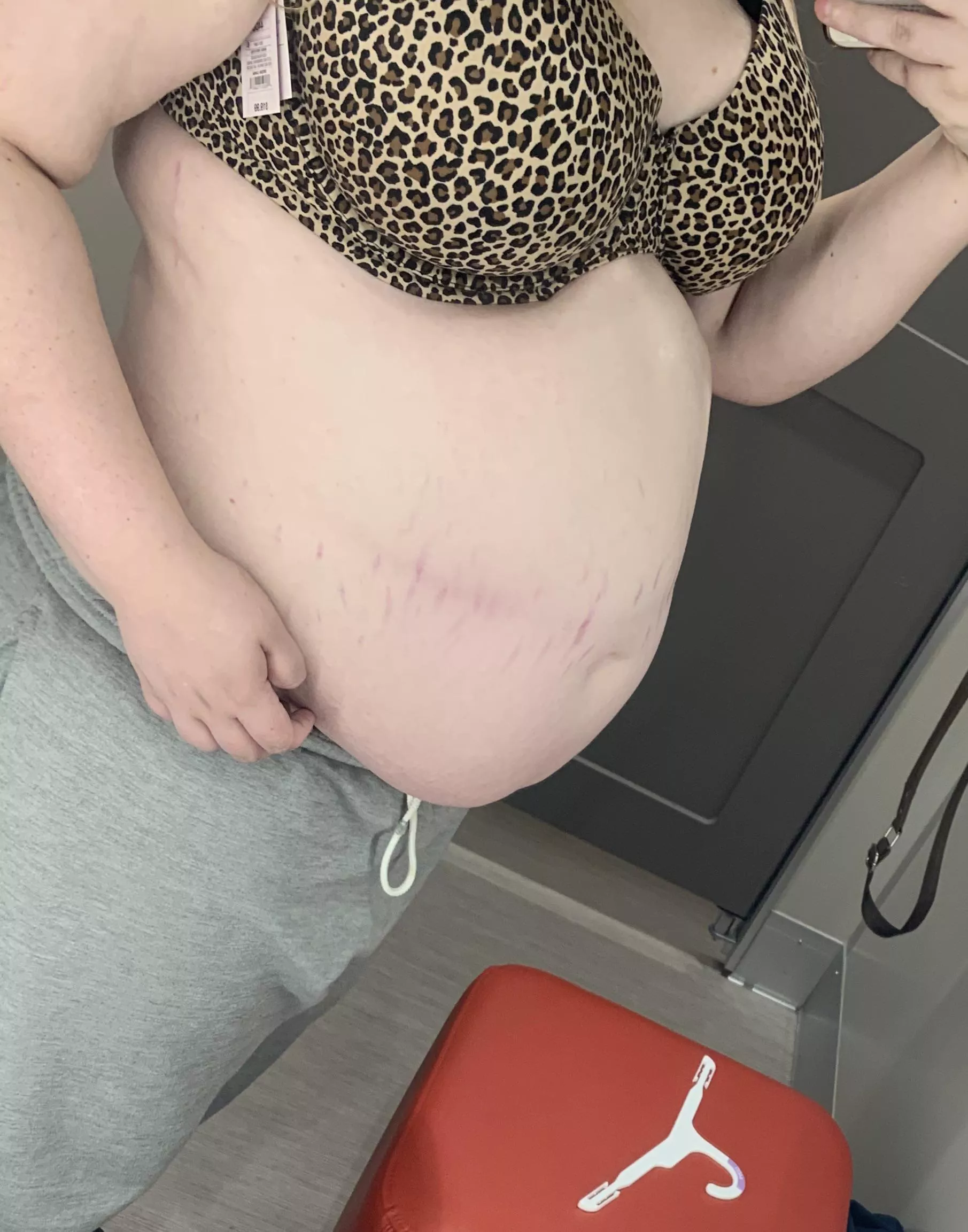 8 months pregnant, would you fuck?