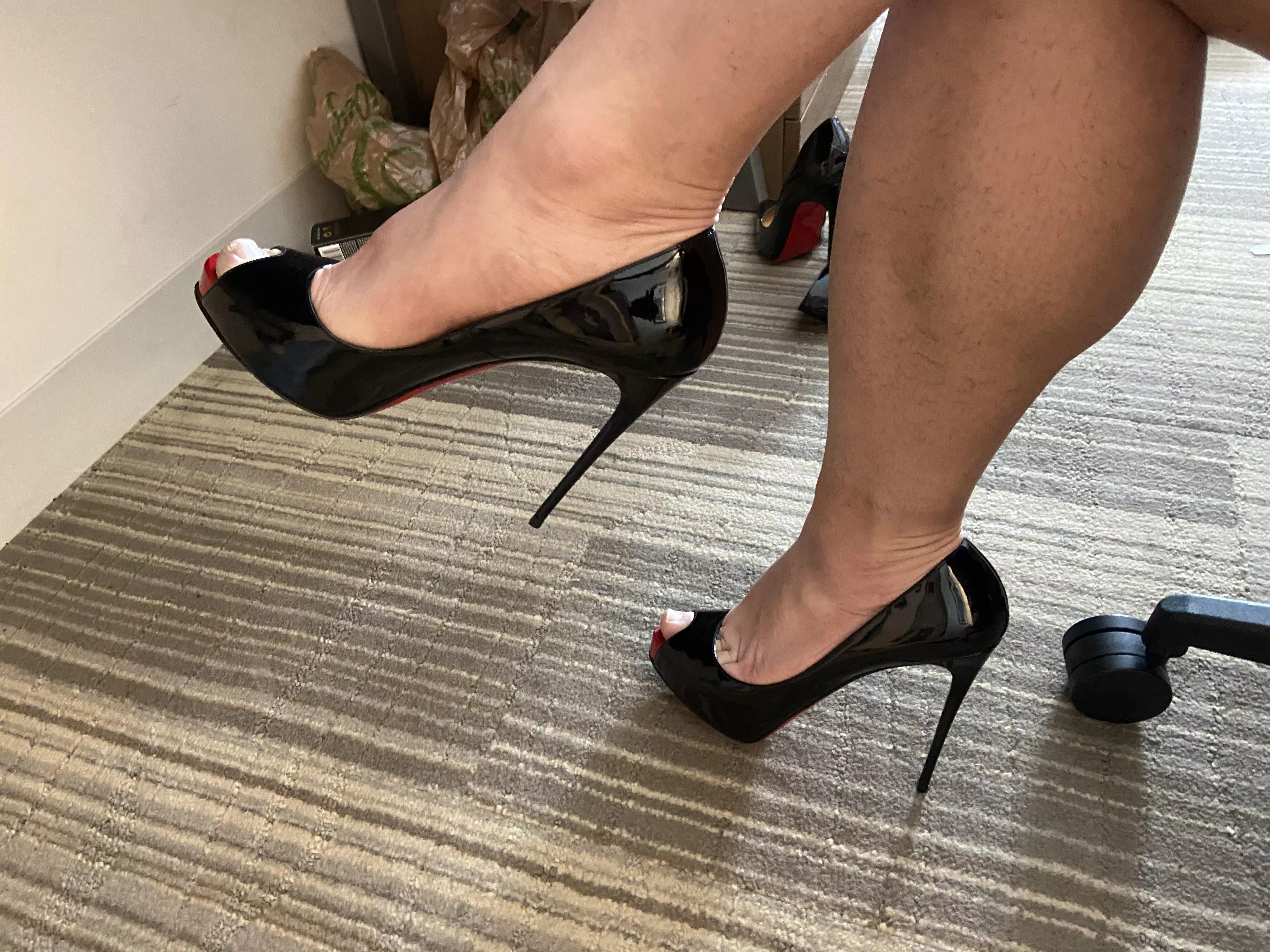 $850 Louboutin peep toes…u like?