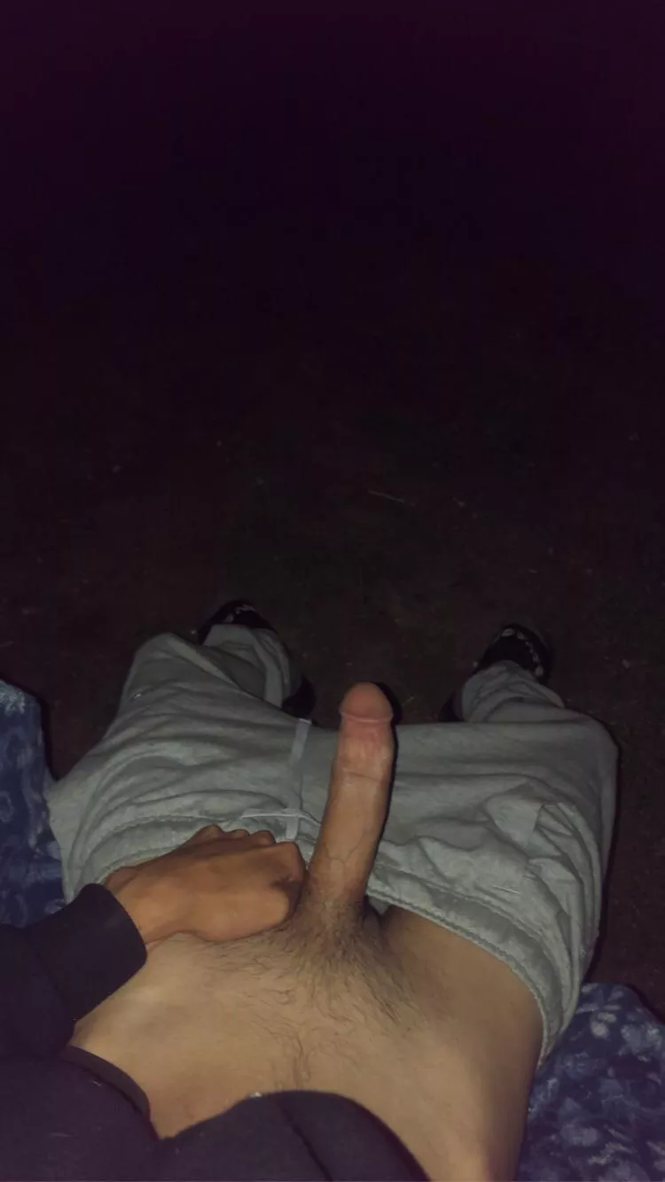 A Blowjob Under The Nightsky Seems Nice 😉