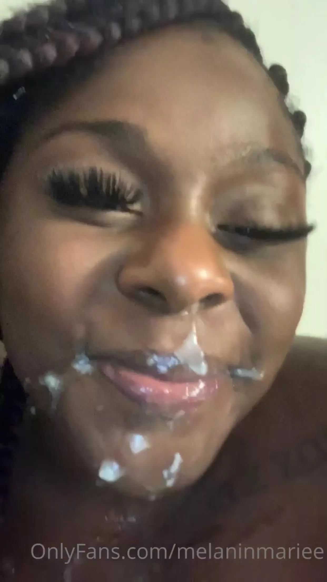 A face full of cum, join the sub in the comments to see how it happened