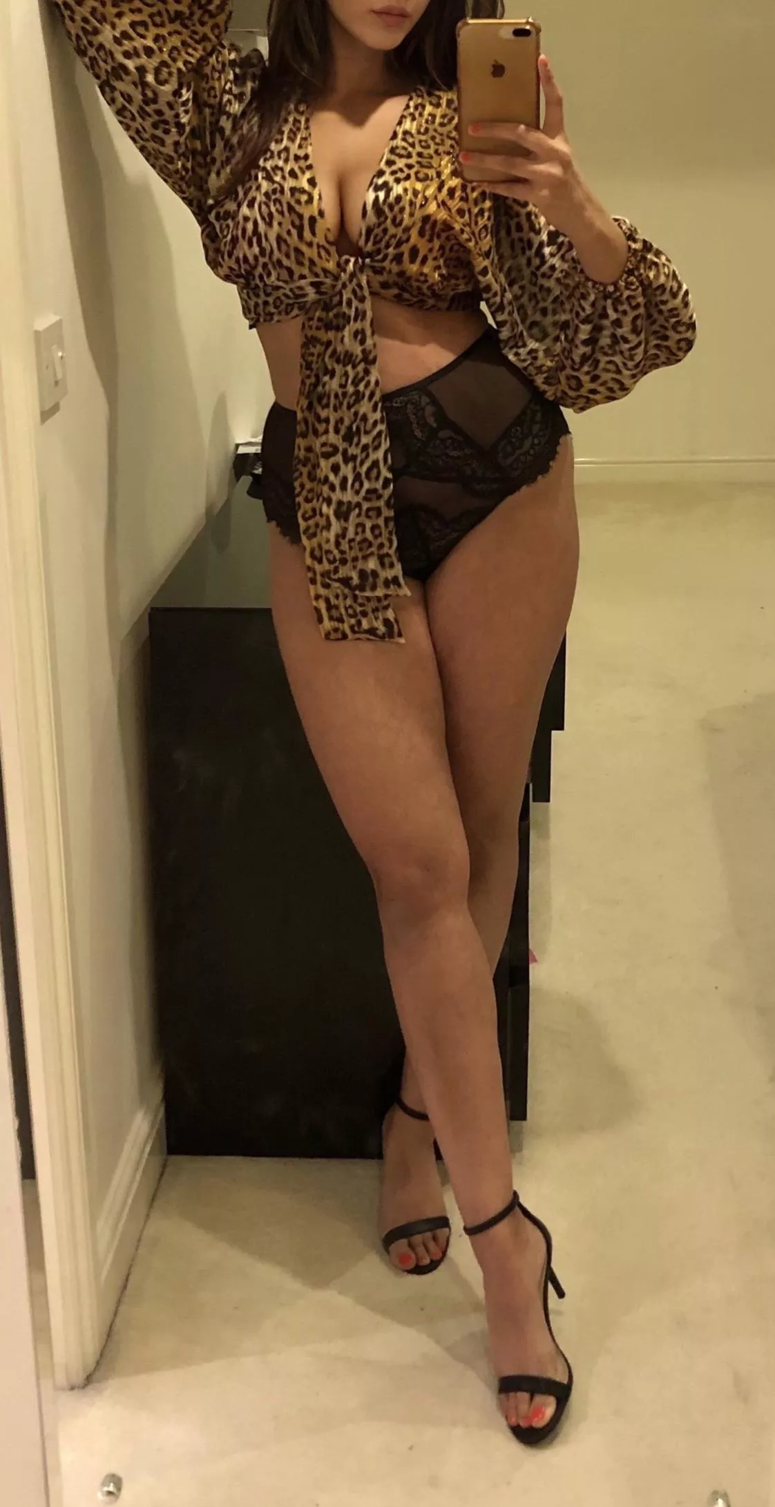 A lady on the streets yet wild under the sheets 😉🐆 British Punjabi Indian