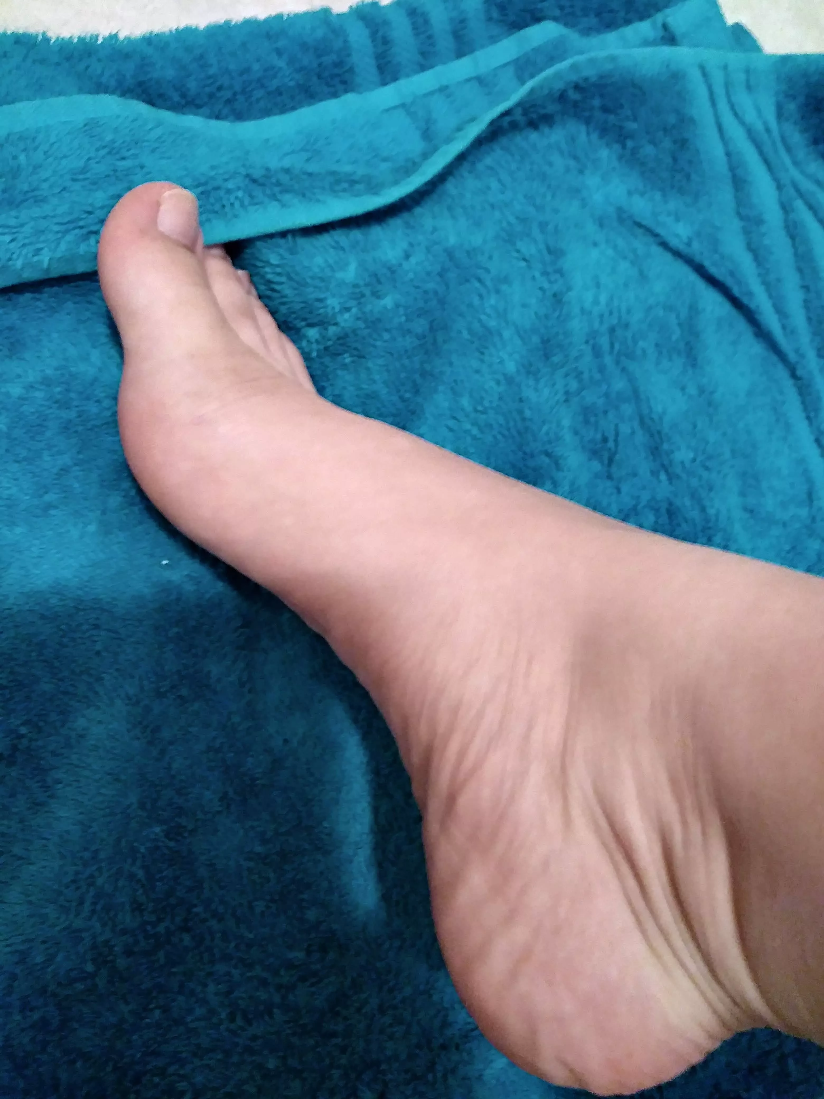 A little something for the lovers of feet ðŸ˜˜ if you're interested, there's a lot more, let's talk, kik me @freefallwithmee, don't be shy, I'm waiting ðŸ˜‰