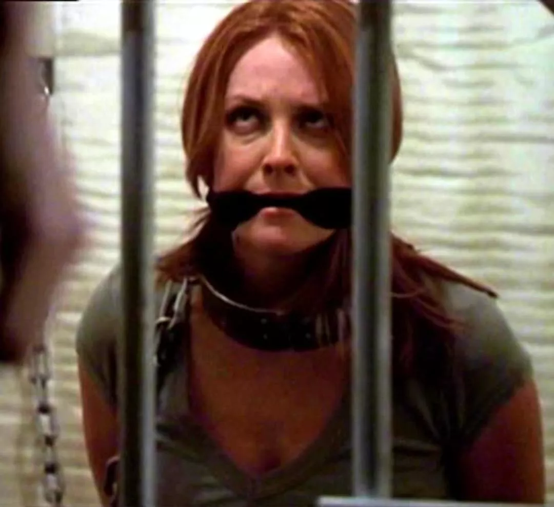 Actress Laurel Holloman (Angel) bound, gagged & collared 😍