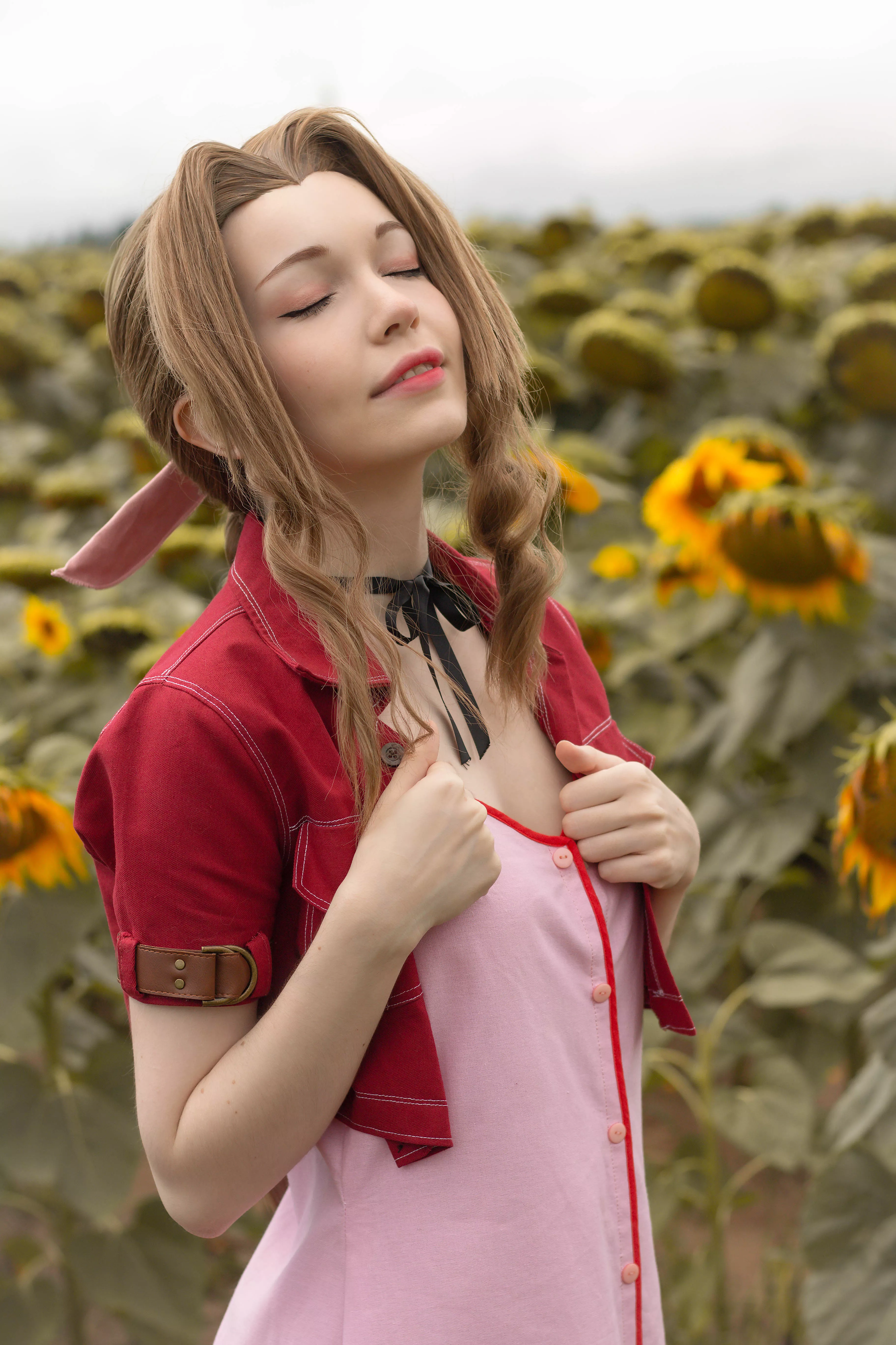 Aerith cosplay by Murrning_Glow