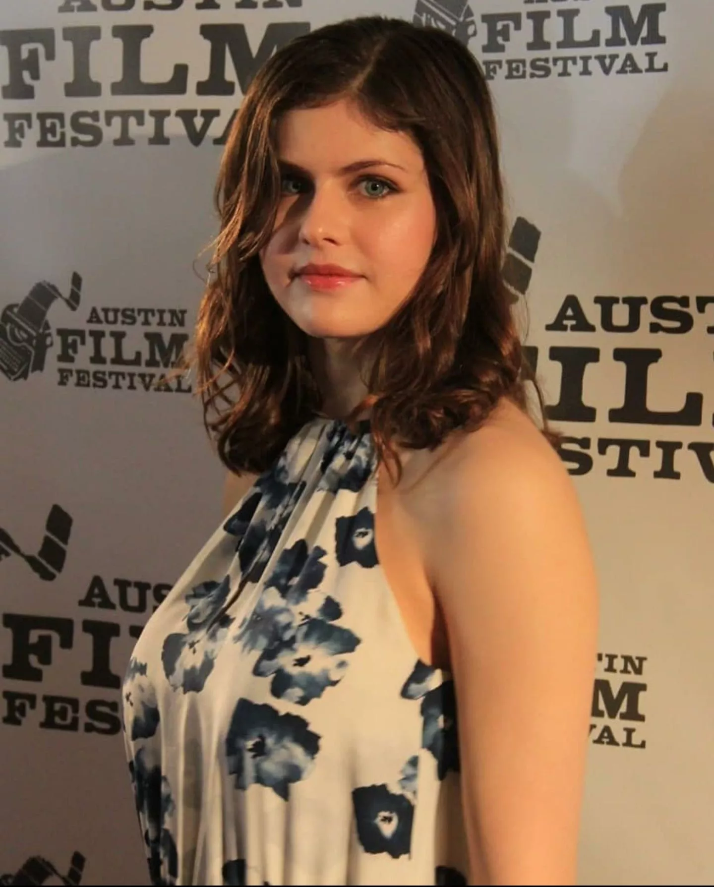 Alexandra Daddario always looks amazing