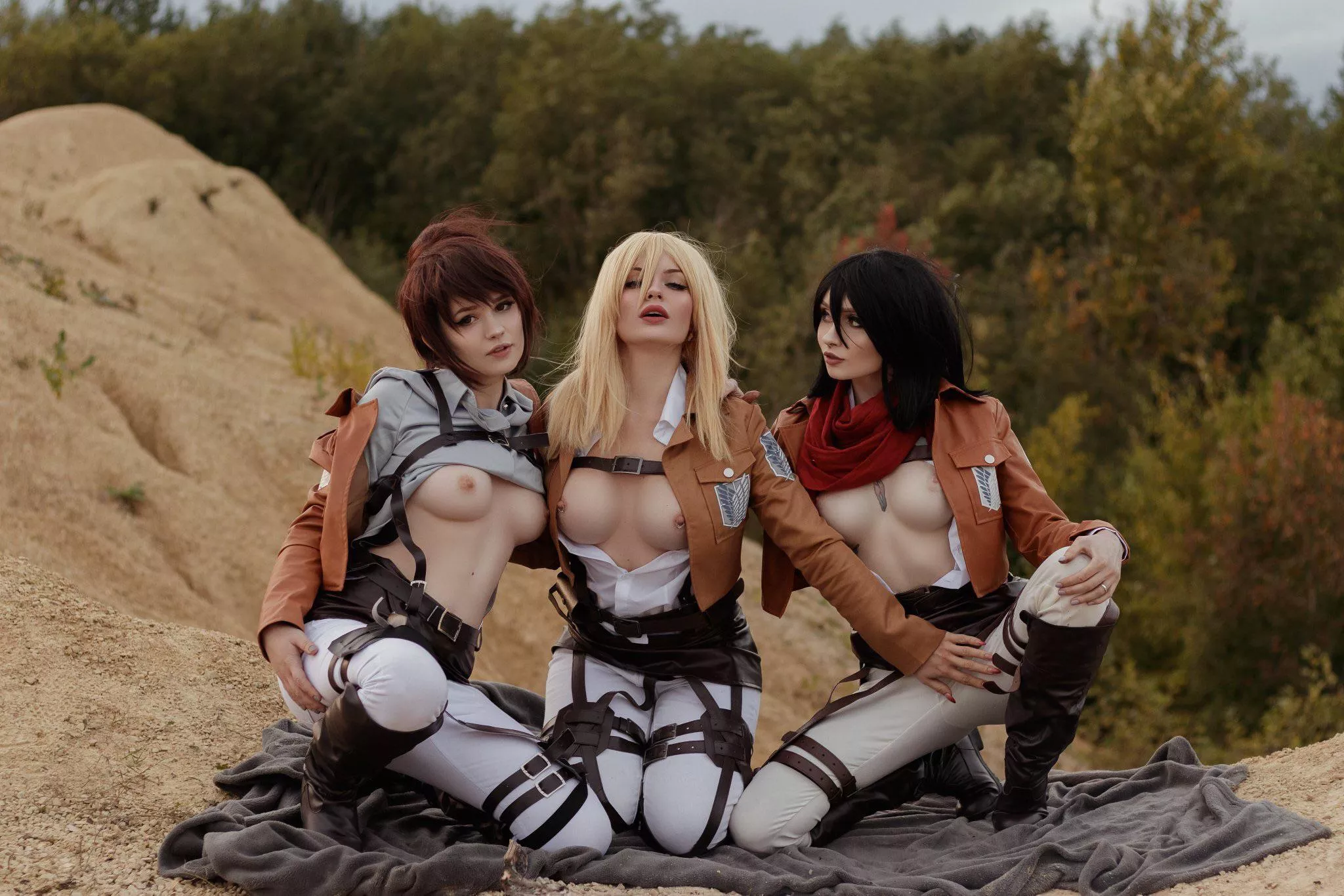 Alternate ending? (Mikasa by ‪Zirael_Rem,‬ Historia‪ by CatchMyVibeNSFW, Sasha by Cherry_Acid) [Attack on Titan]‬