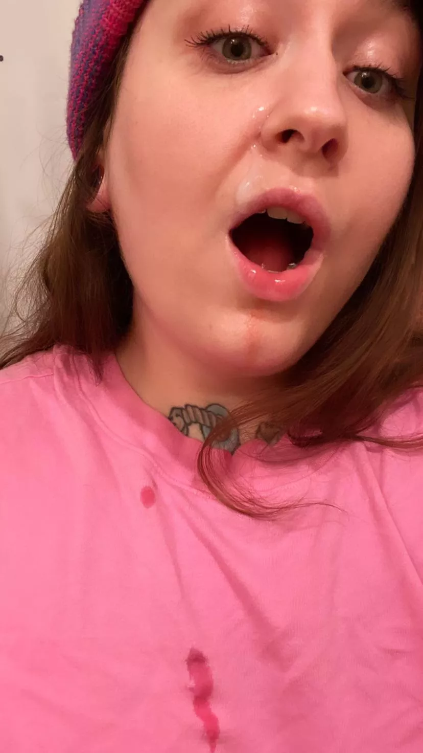 Always feel prettier with cum on my face 💖