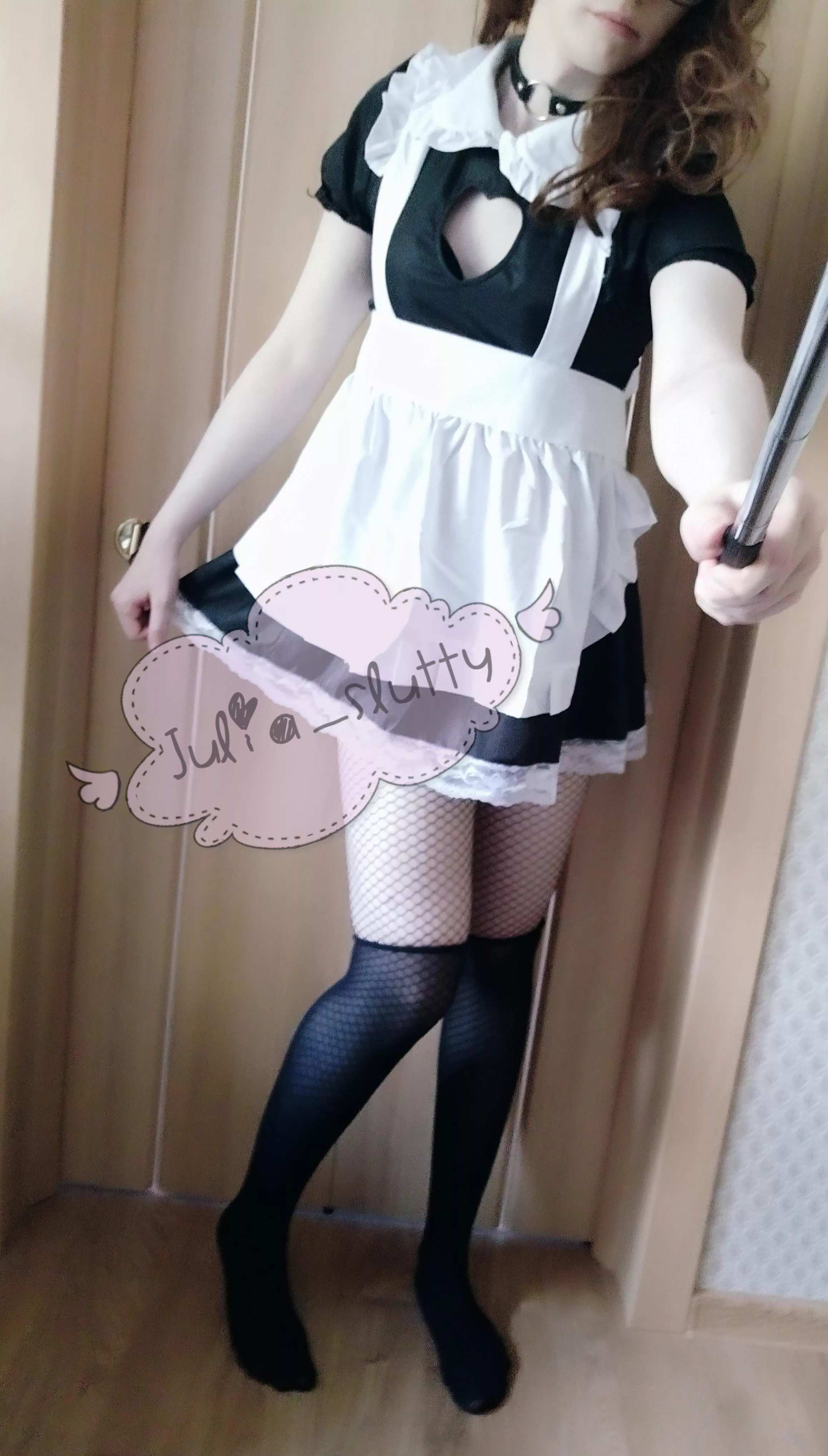 am I looking good in this maid suit?💞