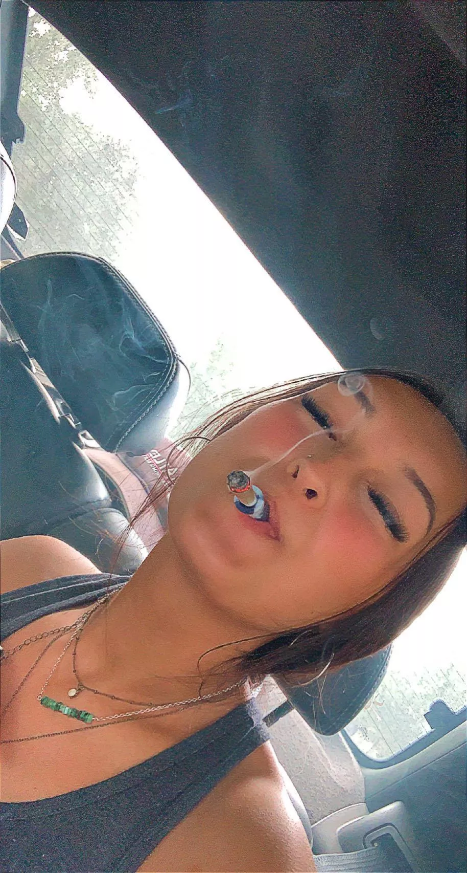 Am I pretty when I smoke?