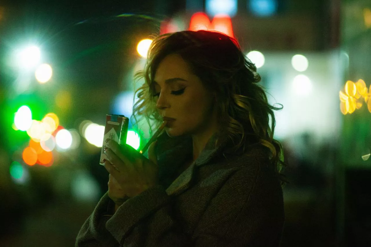 American Marlboro 100s. Strong cigarettes. Only a real smoker can enjoy their taste. They are wonderful for me #usa #smokers #smoking #girl #marlboro