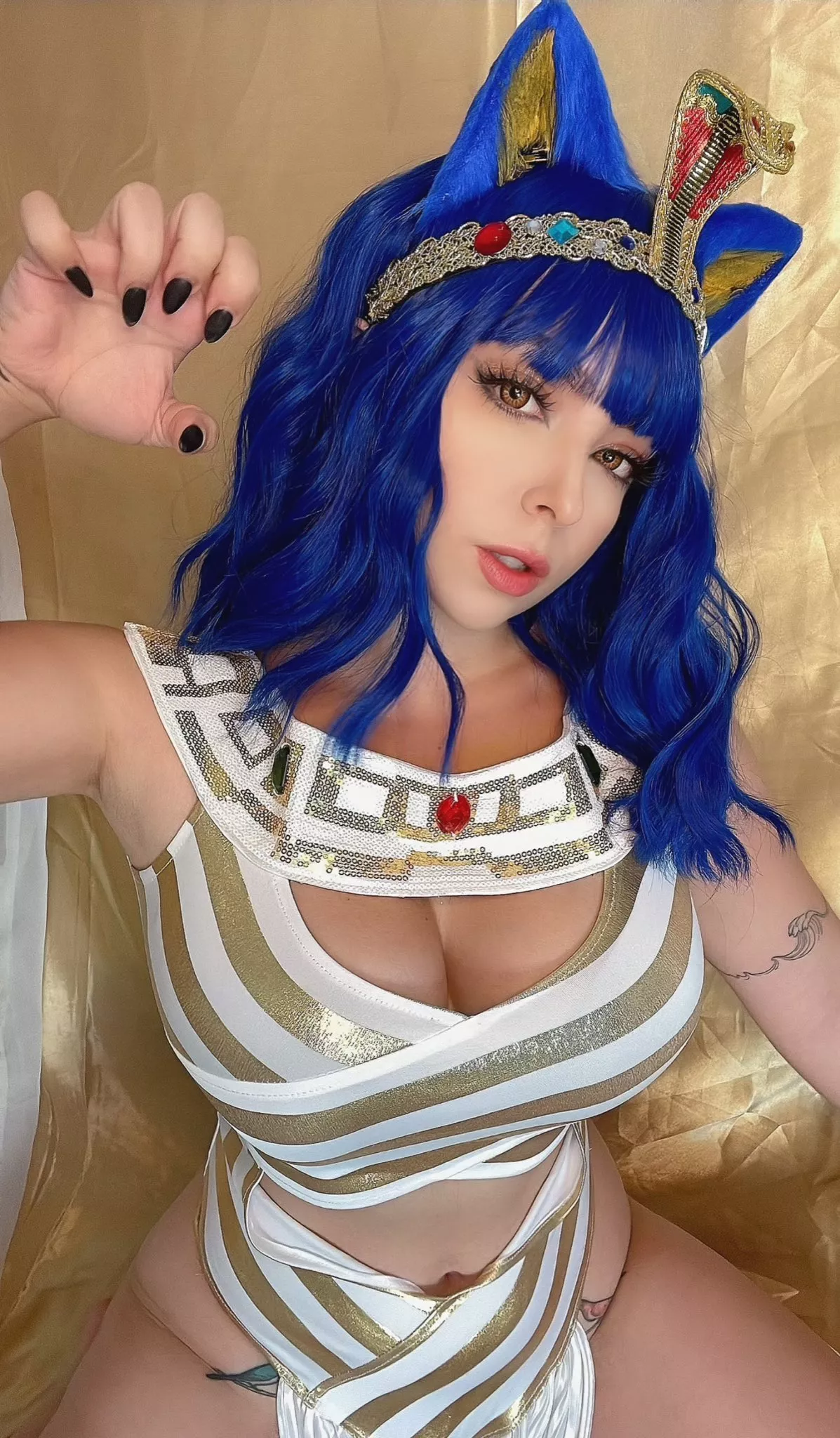 Ankha cosplay by Serinide