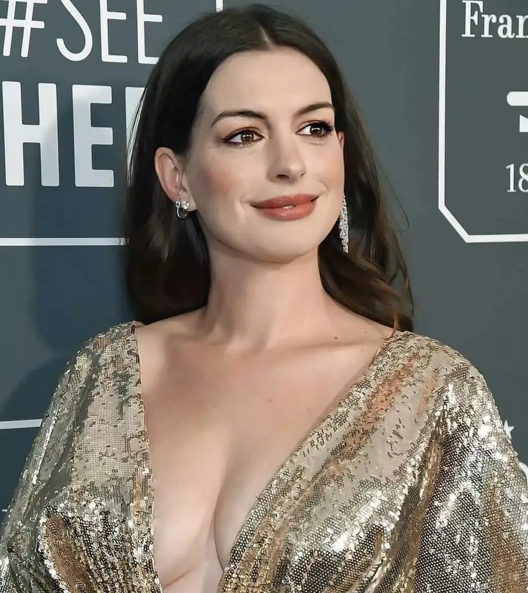 Anne Hathaway