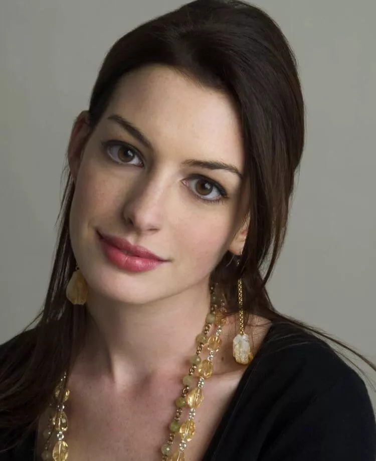 Anne Hathaway