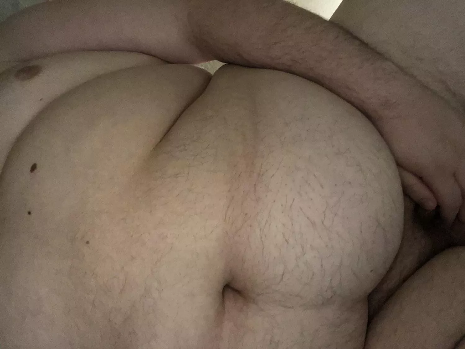 Annoyingly horny uncut Chub. DMs open to chat