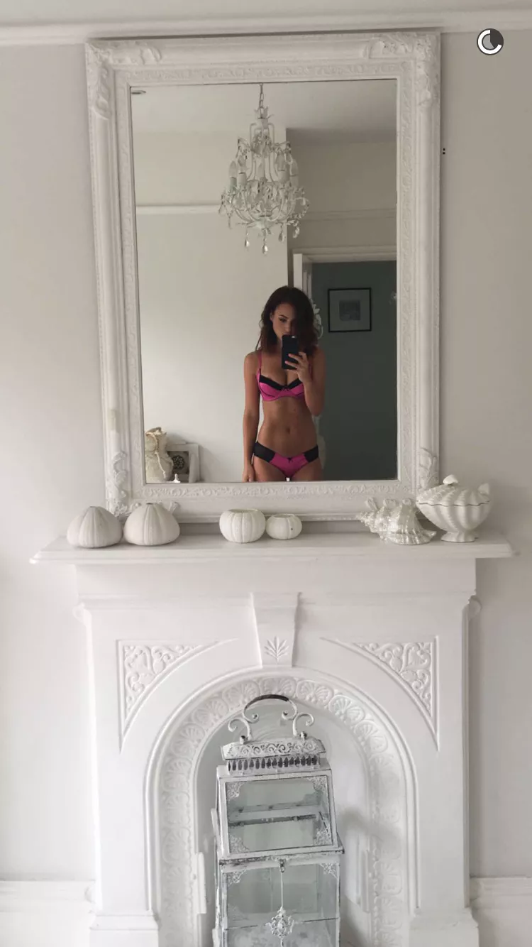 Another mirror shot because she's outrageously hot