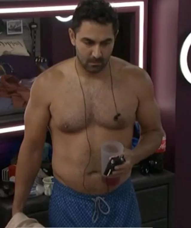 Another shirtless Kaysar 😍