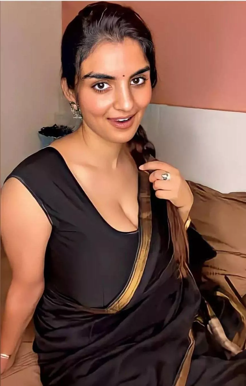 Anveshi Jain. Cleavage for days.