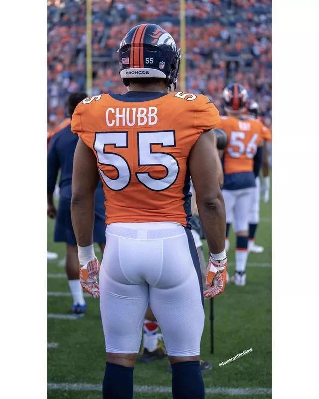 Any fellow guys love football players too? So many plump asses in spandex ðŸ˜ðŸ‘ðŸ”¥ love to chat with someone and share pix!