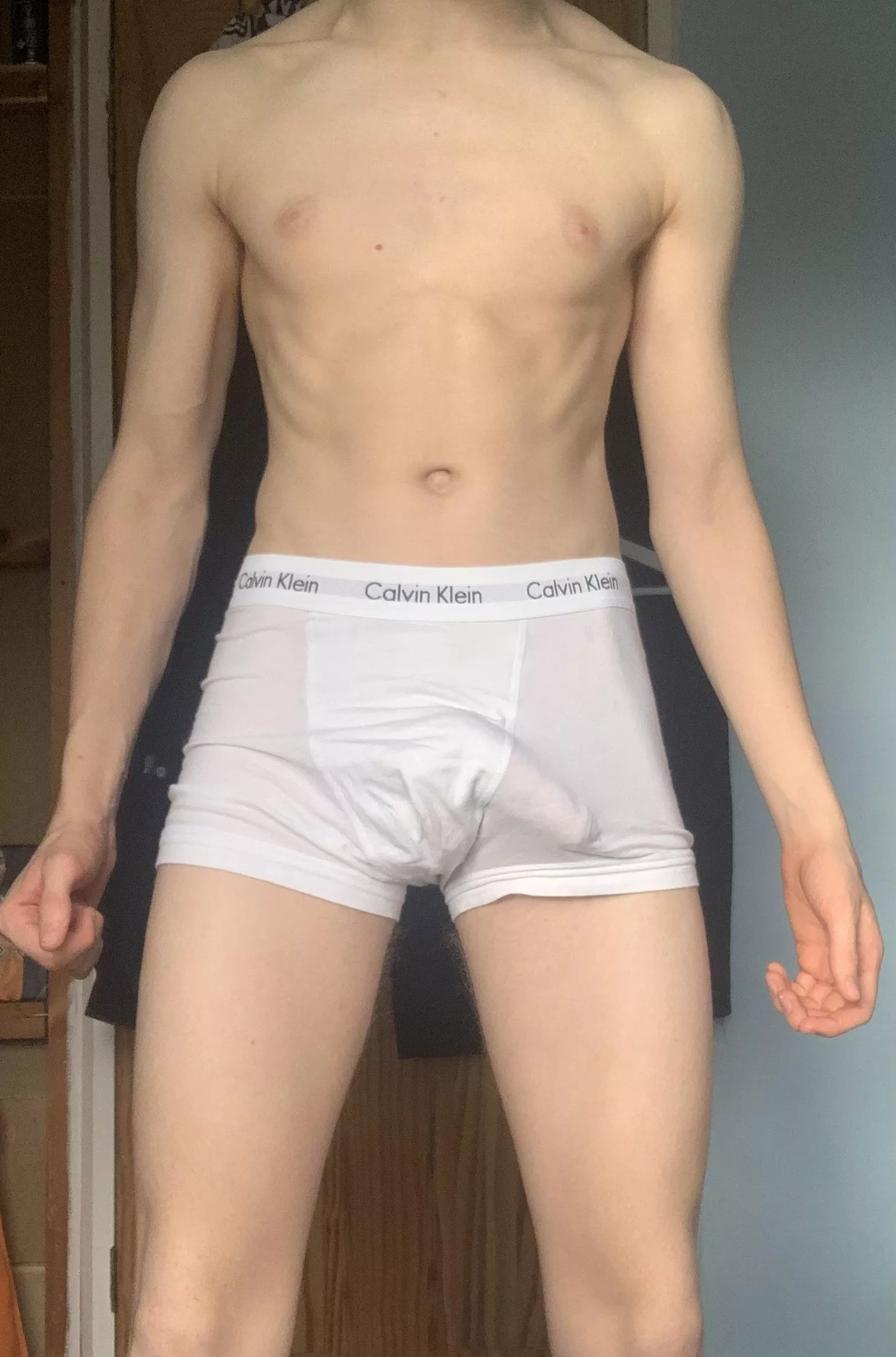 Anyone a fan of my 18 year old bulge ðŸ˜ˆðŸ˜‹