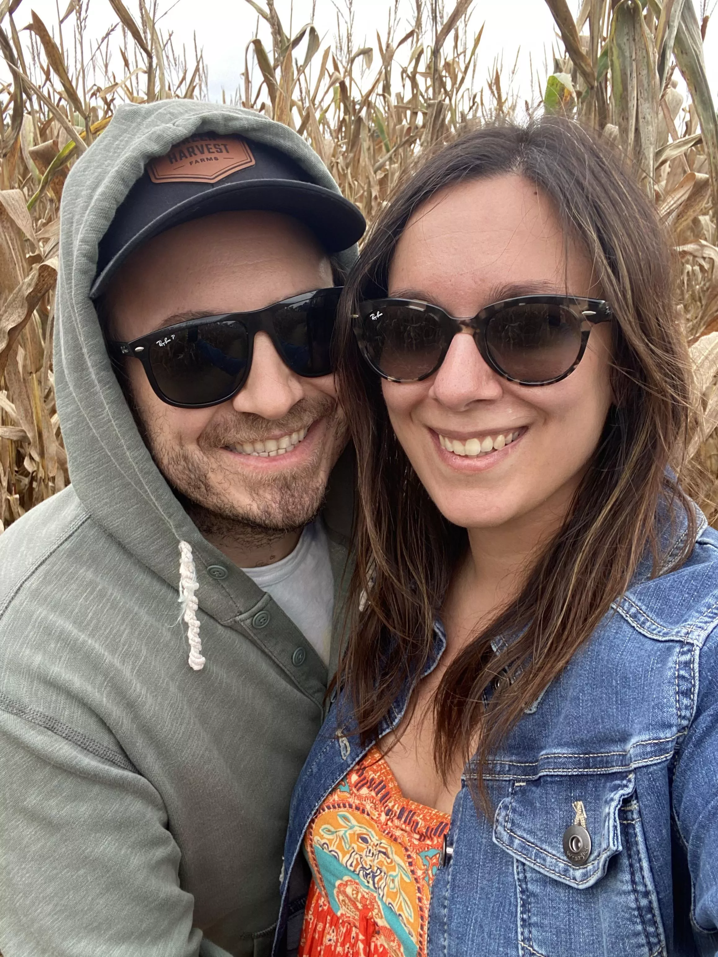 Anyone else love fall dates with Daddy? He was so proud I figured out the â€˜trickâ€™ to solving any corn maze! ðŸ¤«ðŸðŸ˜