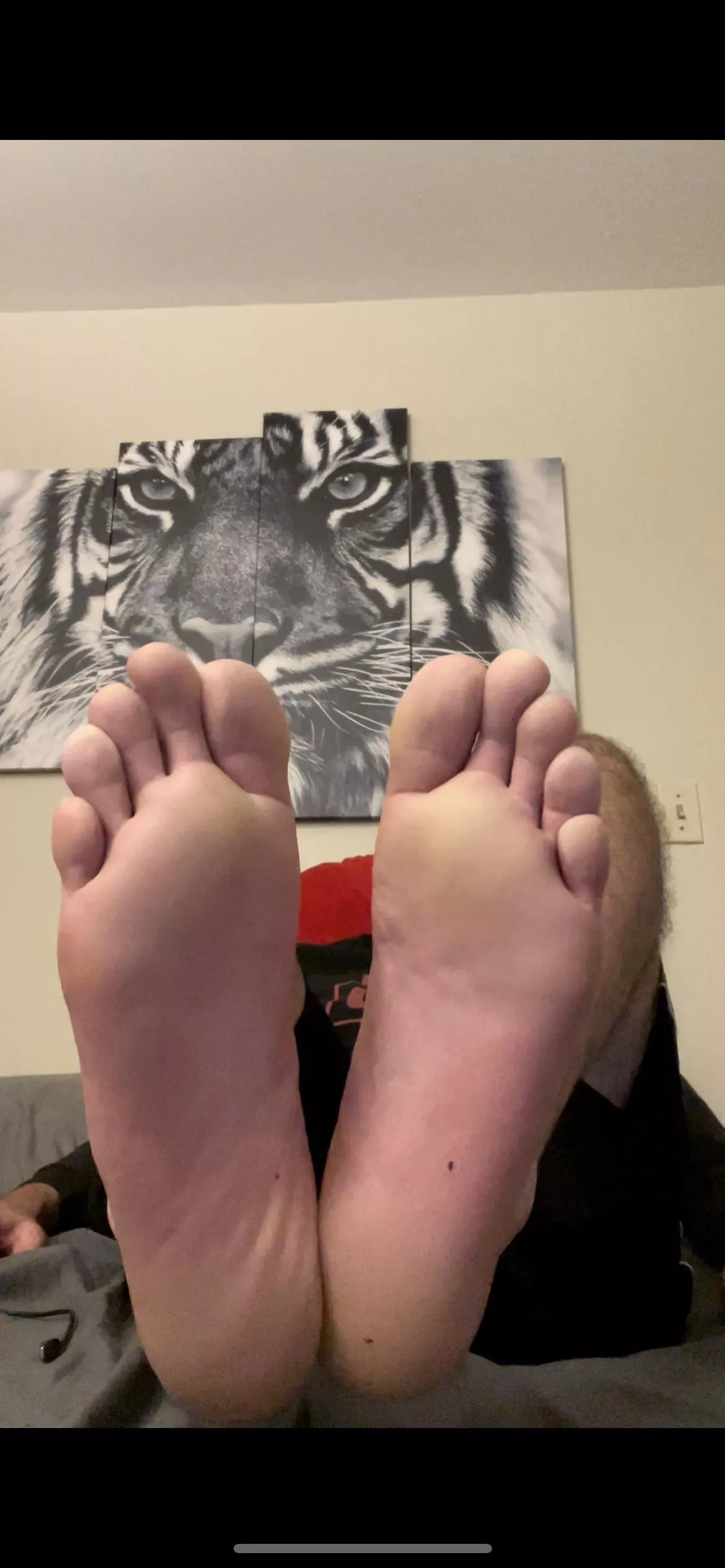 anyone like stinky size 13 warehouse feet?