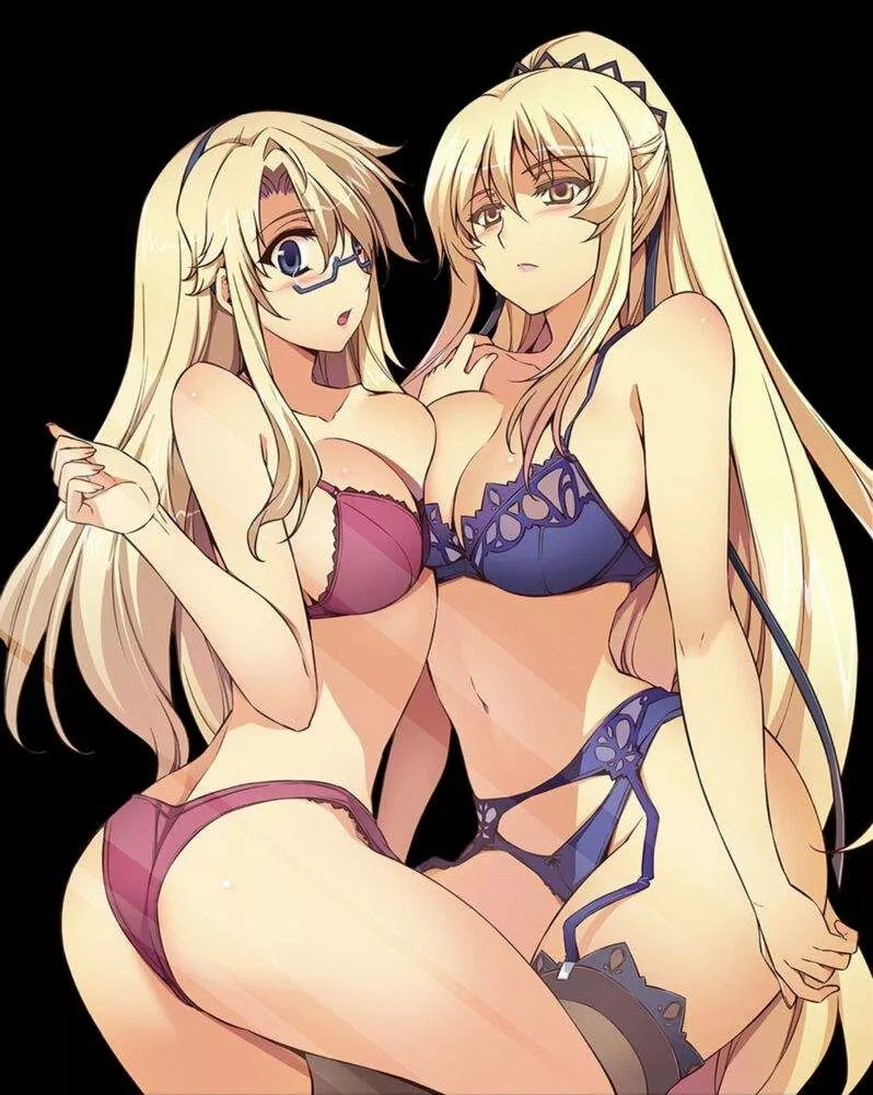 Aoi Cassandra and Satellizer L. Bridget In underwear (Freezing)