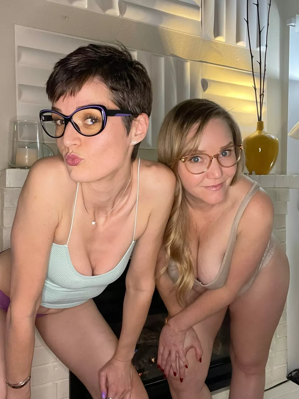 Are we sexy in our glasses? [F38] [ F48]