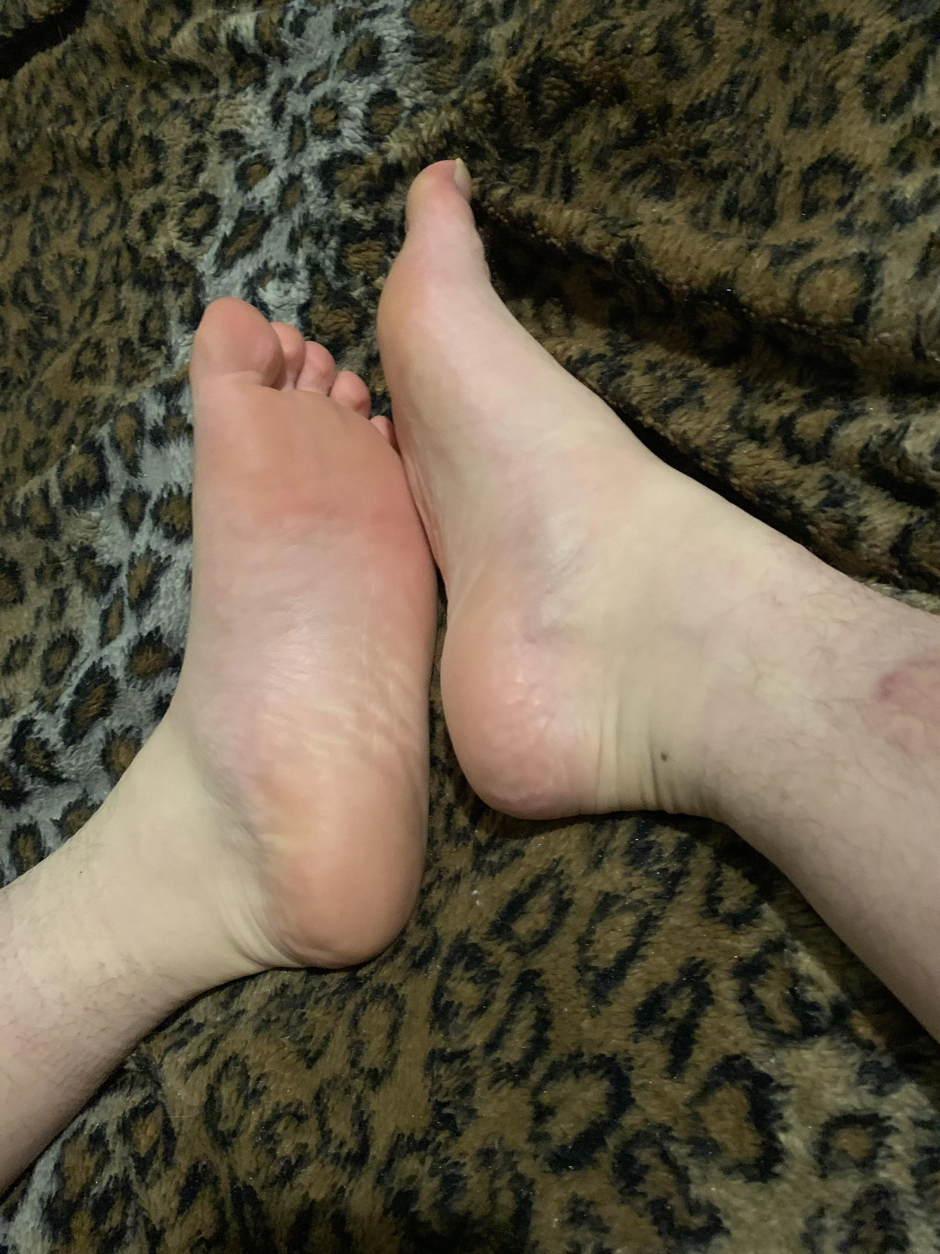 Aren’t my soles tempting? 😏