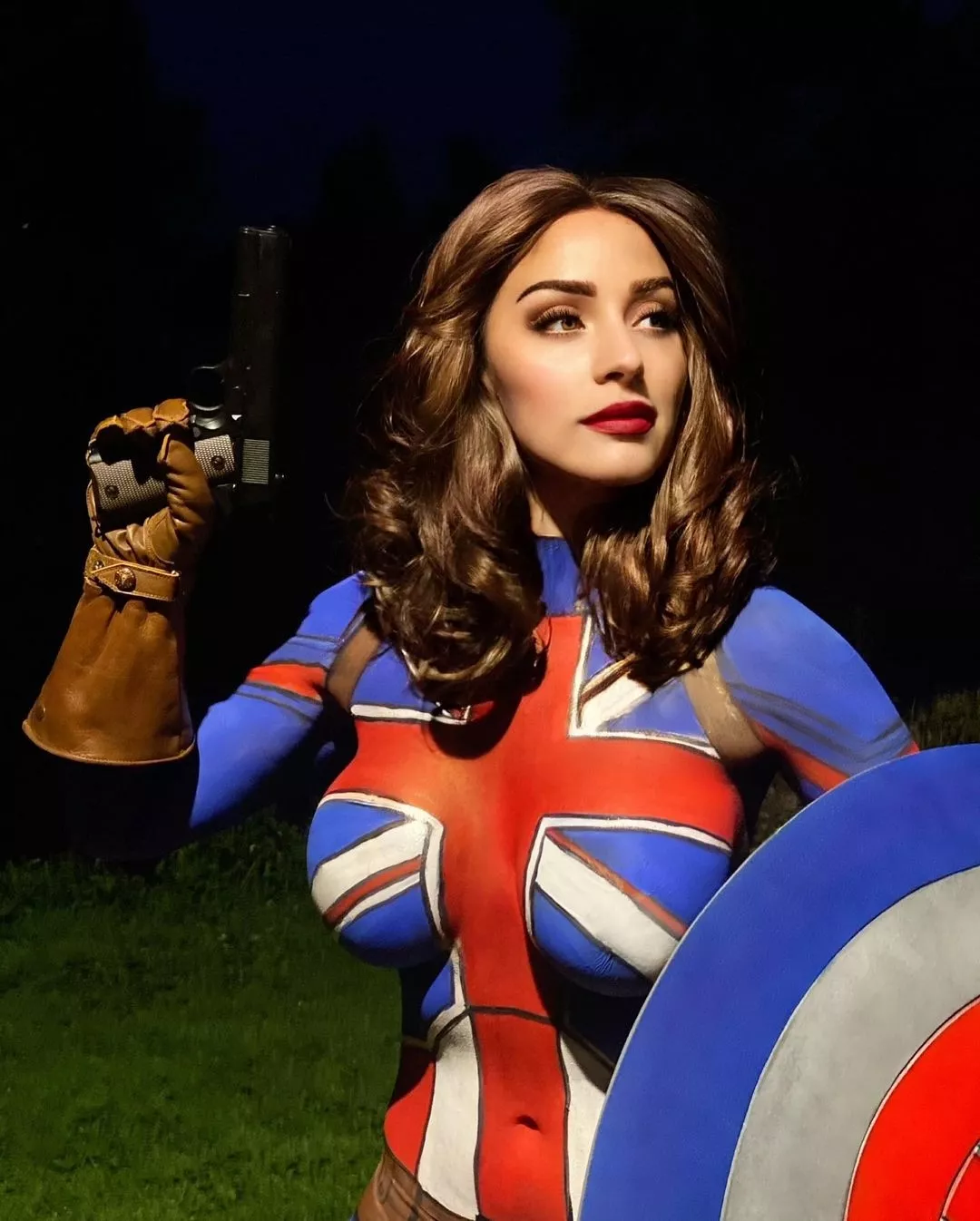 artyfakes as captain carter